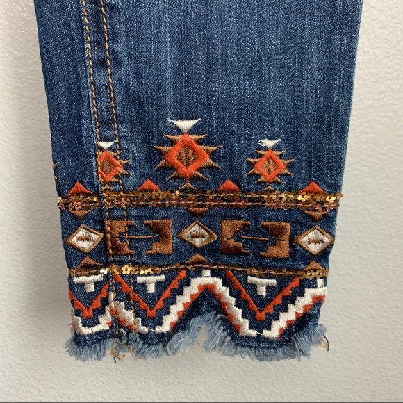 Gracie in LA Embroidered Raw Hem Skinny Jeans Size 26 - Picture 2 of 5